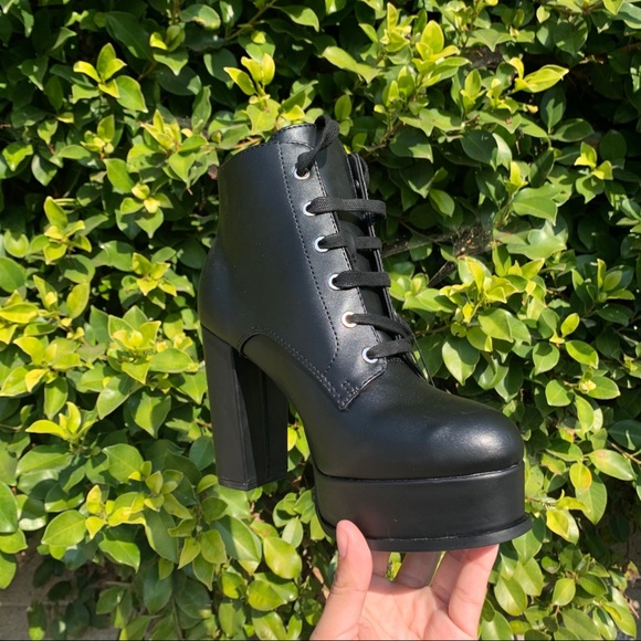 H&M | BLACK BOOTIES - Picture 4 of 5